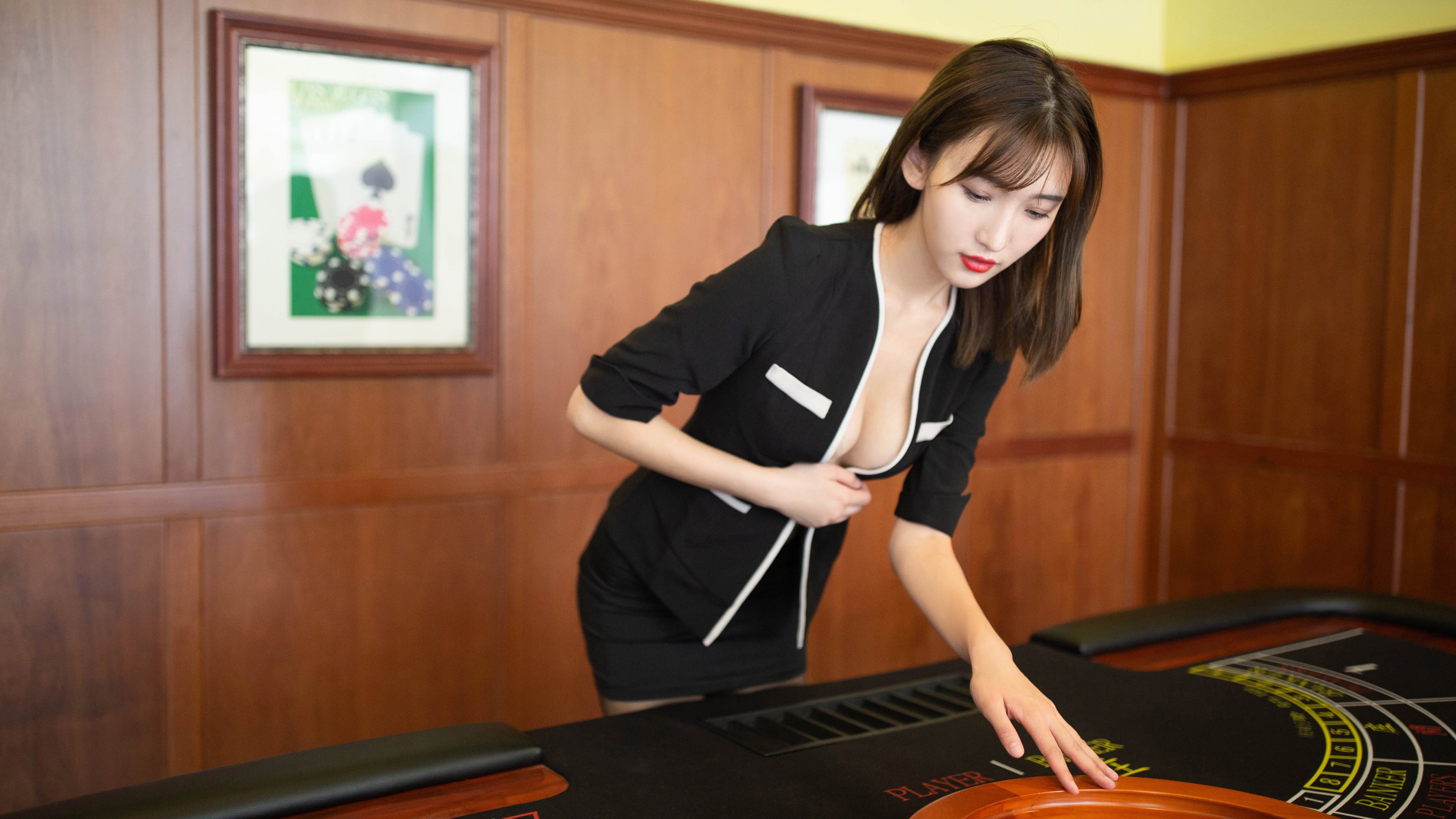 LeyuSports-英格兰橄榄球融合科技与传统力量，英式橄榄球发展